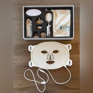 Omnilux Contour LED Red Light Mask